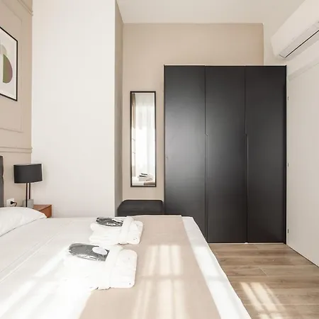 Golden Prestige Apartment Milan Exterior photo